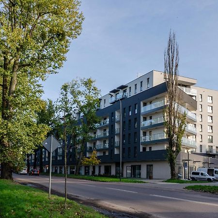 Queen Size Bed - Apartament Obok Manufaktury W Centrum Lodzi - Parking Gratis!!! 외부 사진